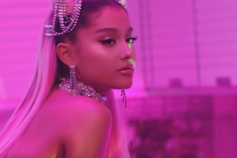 Twitter/@ArianaGrande