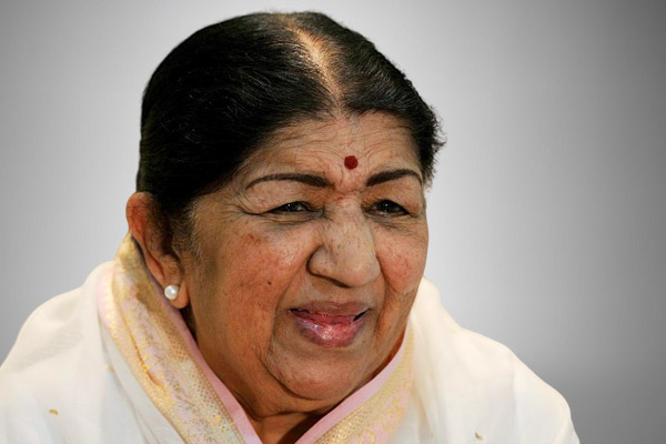 Lata Mangeshkar's niece told the truth Lata Mangeshkar's niece told the truth