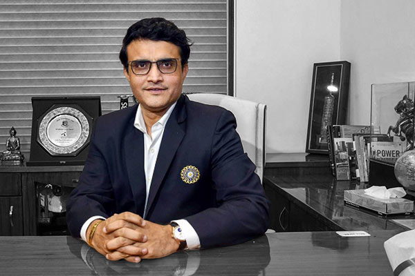 Ganguly wants to see Hrithik in his biopic Ganguly wants to see Hrithik in his biopic