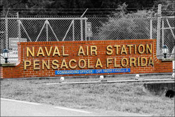 4 people, including attackers, were killed in a shootout at Pensacola naval base 4 people, including attackers, were killed in a shootout at Pensacola naval base