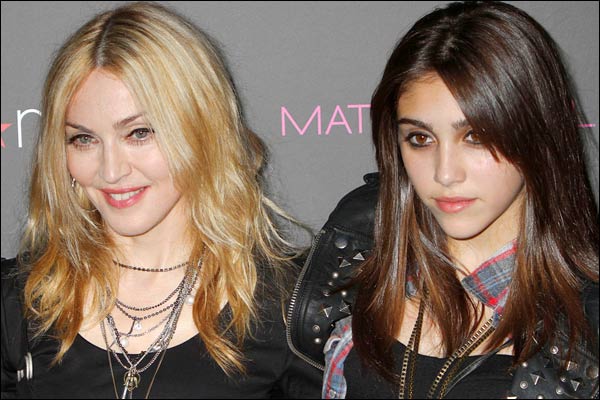 Madonna daughter Lourdes gave 30 artists with Nude Performance Madonna daughter Lourdes gave 30 artists with Nude Performance