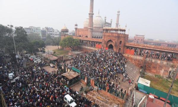 Demonstration took place near Hari Masjid in Mumbai and Charminar in Hyderabad Demonstration took place near Hari Masjid in Mumbai and Charminar in Hyderabad