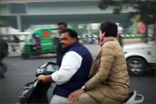 Scooter owner who gave a ride to Priyanka Gandhi pays Rs 61,000 fine Scooter owner who gave a ride to Priyanka Gandhi pays Rs 61,000 fine