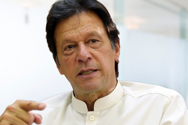 Imran Khan tweets old video from Bangladesh Imran Khan tweets old video from Bangladesh
