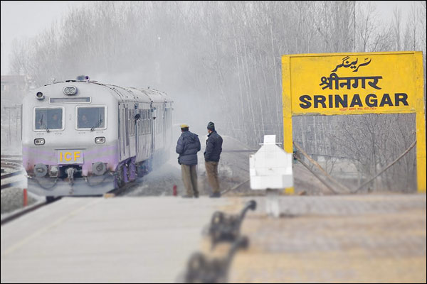 Kashmir to get connected with rest of India through rail by December 2021 Kashmir to get connected with rest of India through rail by December 2021
