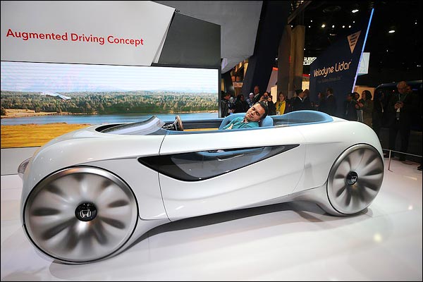 Honda reinvents steering wheel in new augmented car concept Honda reinvents steering wheel in new augmented car concept