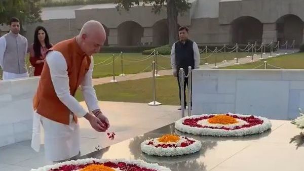 Someone who truly changed world Jeff Bezos, in India, pays respects to Mahatma Gandhi Someone who truly changed world Jeff Bezos, in India, pays respects to Mahatma Gandhi
