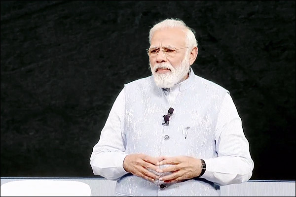 Modi addresses 200 students during Pariksha Pe Charcha Modi addresses 200 students during Pariksha Pe Charcha