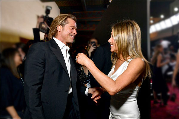Brad Pitt Stopped Everything To Catch Jennifer Aniston Speech Backstage Brad Pitt Stopped Everything To Catch Jennifer Aniston Speech Backstage