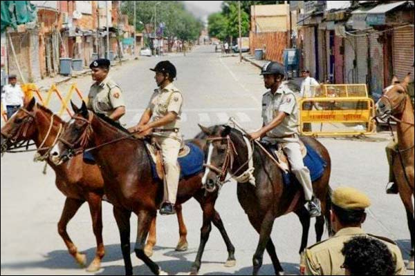 Mumbai Police To Patrol City On Horses After 88 Years Mumbai Police To Patrol City On Horses After 88 Years