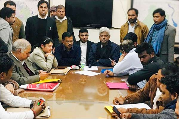 Arvind Kejriwal files nomination after waiting for over 6 hours Arvind Kejriwal files nomination after waiting for over 6 hours