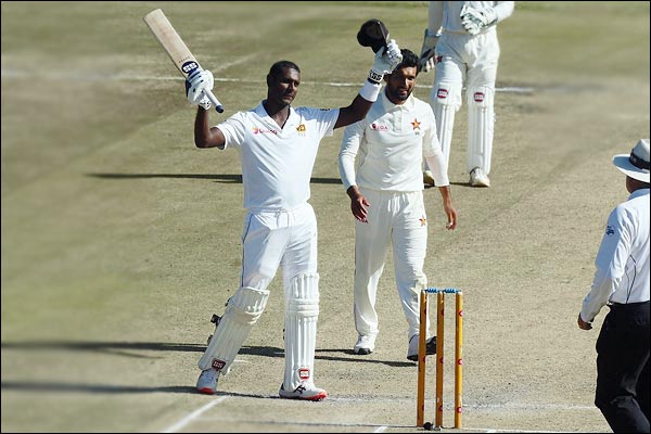 Angelo Mathews slams double ton against Zimbabwe Angelo Mathews slams double ton against Zimbabwe