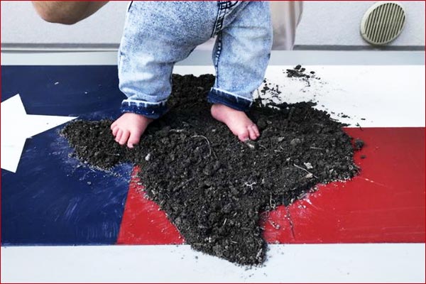 Soldier Pays 200 dollar to Have US Dirt Shipped to Italy So His Son Could Be Born on Texas Soil Soldier Pays 200 dollar to Have US Dirt Shipped to Italy So His Son Could Be Born on Texas Soil