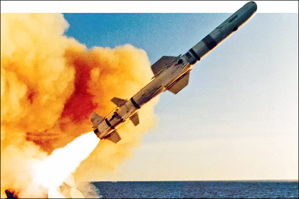 K 4 Missile successfully sets off at Andhra coast K 4 Missile successfully sets off at Andhra coast