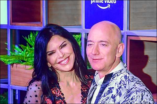 Jeff Bezos girlfriend shared their intimate chats with her brother who leaked it to newspaper Jeff Bezos girlfriend shared their intimate chats with her brother who leaked it to newspaper