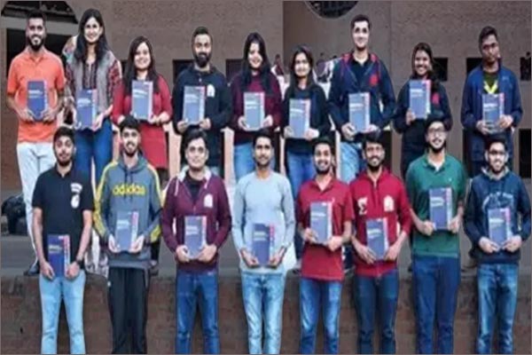 IIM Ahemdabad Students Wrote a Textbook by Themselves which was not Available in the Market IIM Ahemdabad Students Wrote a Textbook by Themselves which was not Available in the Market