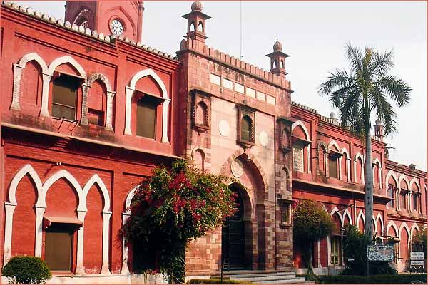 FIR Against 700 Unidentified AMU Students For Violating Section 144 FIR Against 700 Unidentified AMU Students For Violating Section 144