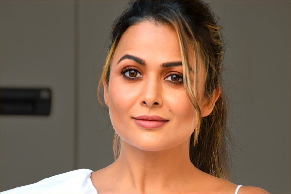 5-bollywood-actress-who-got-pregnant-before-their-marriage - newsdezire