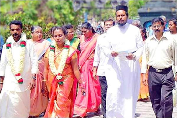 Hindu father was suffering from cancer, church got daughter married Hindu father was suffering from cancer, church got daughter married