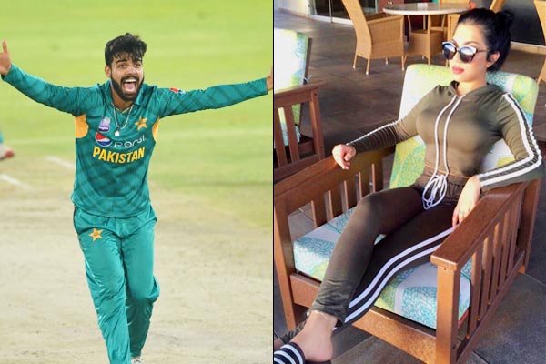 Girl accused of blackmailing Pakistani spinner Shadab Girl accused of blackmailing Pakistani spinner Shadab