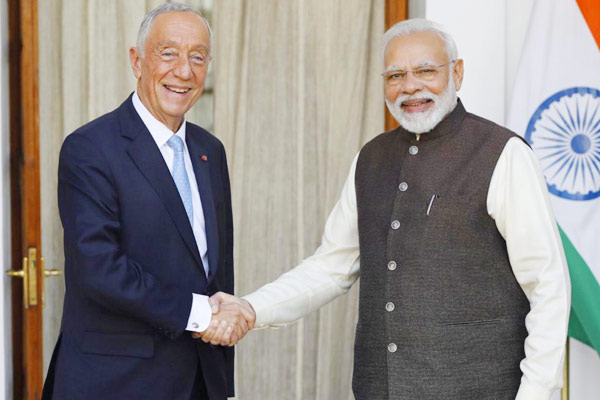 Handshake video of Modi and Portuguese President goes viral Handshake video of Modi and Portuguese President goes viral