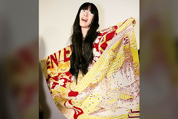 Indian saris sparkle on London Fashion Week India Day Indian saris sparkle on London Fashion Week India Day