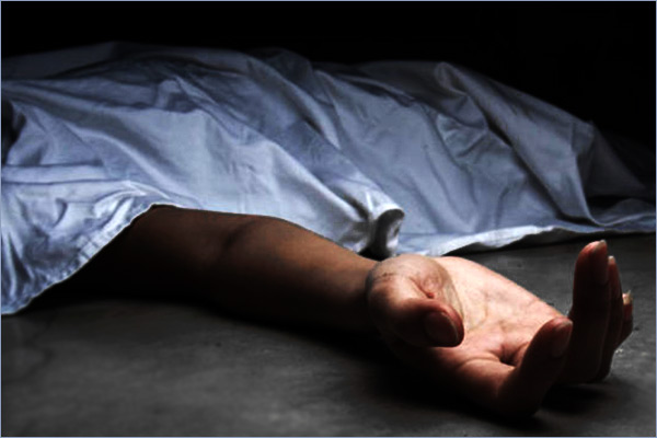 A minor daughter kills Delhi cop after she slapped her for having a relationship with a boy A minor daughter kills Delhi cop after she slapped her for having a relationship with a boy