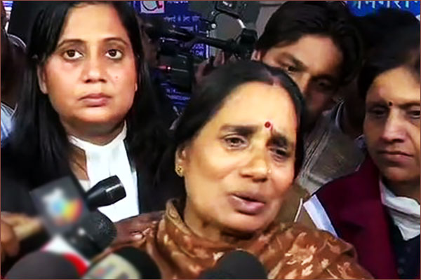 Date on date, but I wont give up hope Nirbhaya mother Date on date, but I wont give up hope Nirbhaya mother