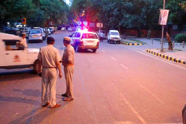 Cops kill two criminals in encounter in Pul Prahladpur area Cops kill two criminals in encounter in Pul Prahladpur area