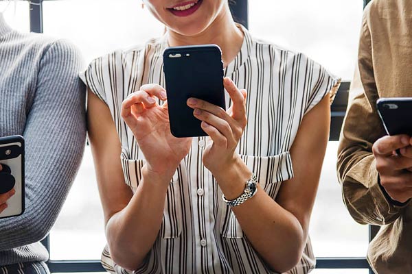 Excessive use of smartphones can also affect the mental health of teenagers Excessive use of smartphones can also affect the mental health of teenagers