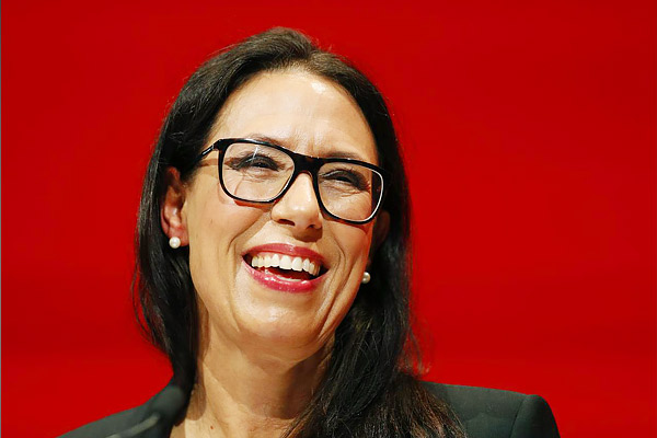 Was treated like a criminal immigration official was rude shouted at me says British MP Was treated like a criminal immigration official was rude shouted at me says British MP