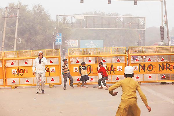 Kalindi Kunj-Faridabad road closed again road was open for Mahashivratri for a while Kalindi Kunj-Faridabad road closed again road was open for Mahashivratri for a while