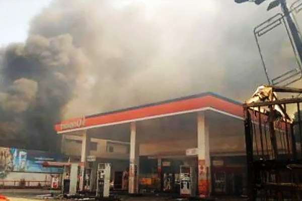 Arson in Bhajanpura violence in Delhi to show Trump Arson in Bhajanpura violence in Delhi to show Trump