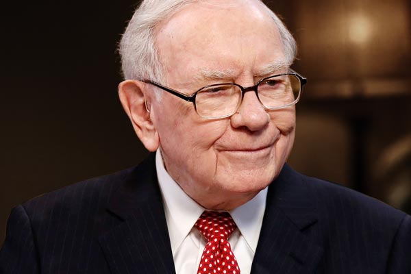 Apple investor Warren Buffet finally upgraded to an iPhone Apple investor Warren Buffet finally upgraded to an iPhone