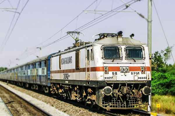 693 trains canceled including Sampark Kranti Indian Railways released list 693 trains canceled including Sampark Kranti Indian Railways released list