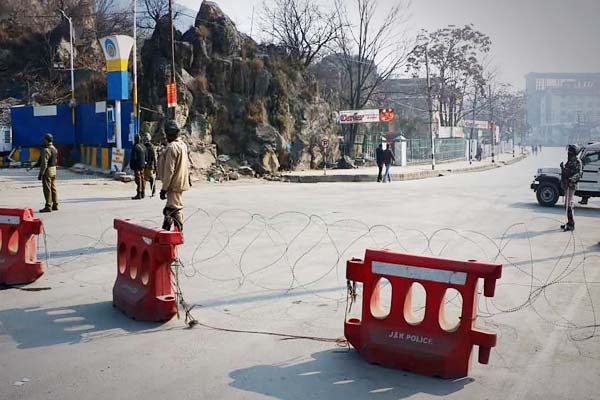 Jammu and Kashmir authorities remove social media curbs after 7 months Jammu and Kashmir authorities remove social media curbs after 7 months