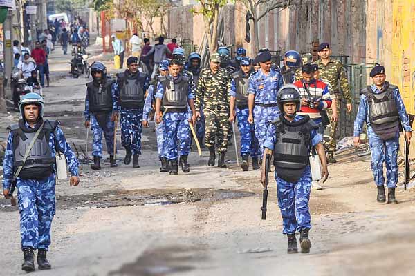 PFI president Parvez secretary Illiyas arrested in connection with Delhi Violence PFI president Parvez secretary Illiyas arrested in connection with Delhi Violence