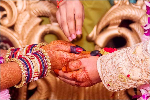 Telangana Man Defies Home Quarantine To Wed and Over 1000 Guests Attend Telangana Man Defies Home Quarantine To Wed and Over 1000 Guests Attend