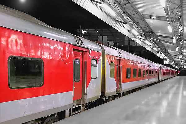 Railway urges passengers to avoid travel as 12 who travelled in trains found Coronavirus positive Railway urges passengers to avoid travel as 12 who travelled in trains found Coronavirus positive