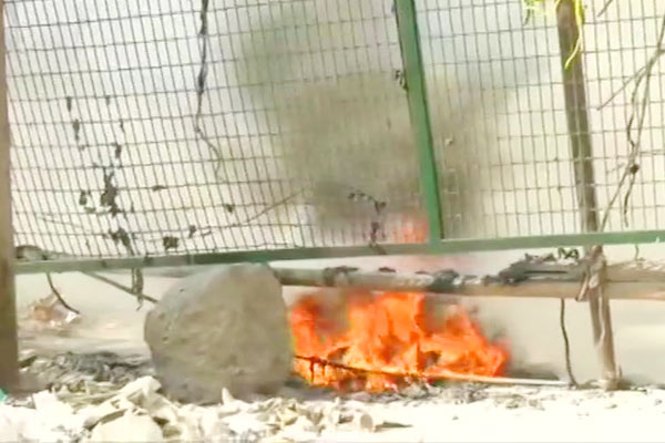Petrol bomb hurled near Shaheen Bagh protest site Petrol bomb hurled near Shaheen Bagh protest site