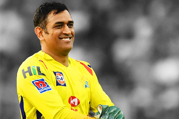 MS Dhoni donates rs 1 lakh to aid daily wage workers families in Pune MS Dhoni donates rs 1 lakh to aid daily wage workers families in Pune