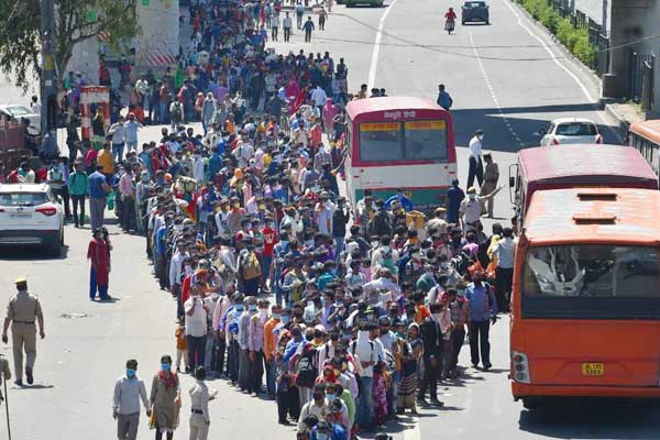 Centre asks states to shut borders as coronavirus cases cross 1100 mark Centre asks states to shut borders as coronavirus cases cross 1100 mark