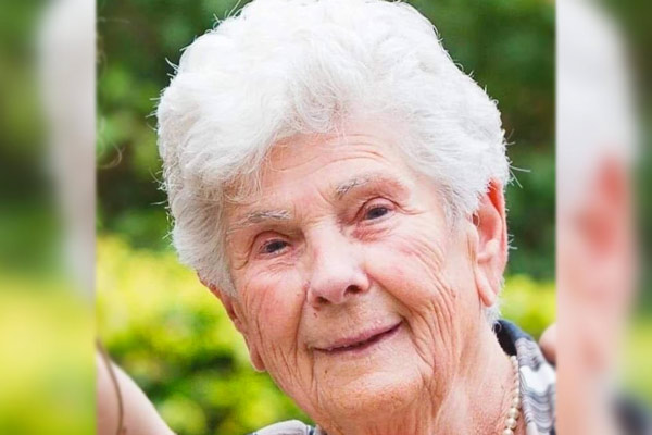 A 90 year-old woman chose to preserve ventilator for young patients dies of COVID-19 A 90 year-old woman chose to preserve ventilator for young patients dies of COVID-19