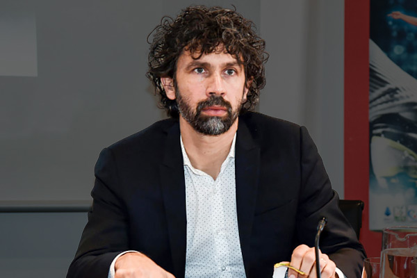 Italian top-flight clubs agree players pay cuts Italian top-flight clubs agree players pay cuts