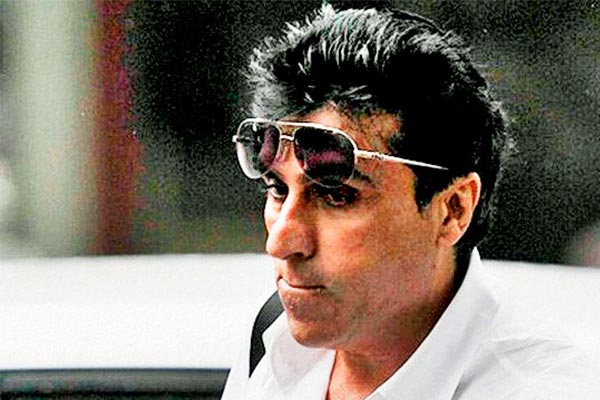 Film producer Karim Morani tests coronavirus positive after daughters Shaza and Zoa Film producer Karim Morani tests coronavirus positive after daughters Shaza and Zoa