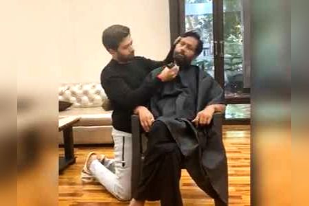 Chirag Paswan shaves dad Ram Vilas Paswan beard Chirag Paswan shaves dad Ram Vilas Paswan beard