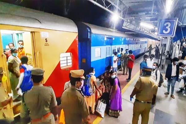 Over 300 Shramic trains to run carrying migrant workers to their hometown, expected to run till May Over 300 Shramic trains to run carrying migrant workers to their hometown, expected to run till May