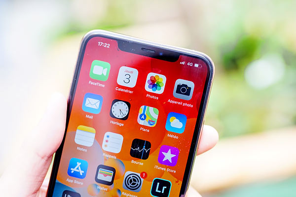 Apple cuts iPhone prices in China for annual ƌ.18' shopping fest Apple cuts iPhone prices in China for annual ƌ.18' shopping fest