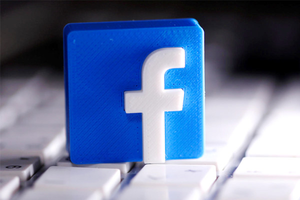 Facebook buys 20% stake in Saregama collection of one lakh songs Facebook buys 20% stake in Saregama collection of one lakh songs