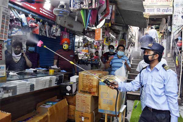Shops in Mumbai reopen on odd-even basis as part of Unlock 1.0 Shops in Mumbai reopen on odd-even basis as part of Unlock 1.0